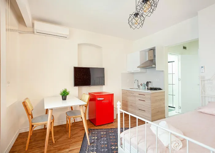 Armel Homes Taksim アパートホテル 4*