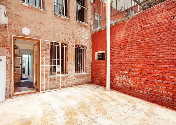 アパートホテル Armel Homes Taksim 4*