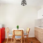 Armel Homes Taksim 4*