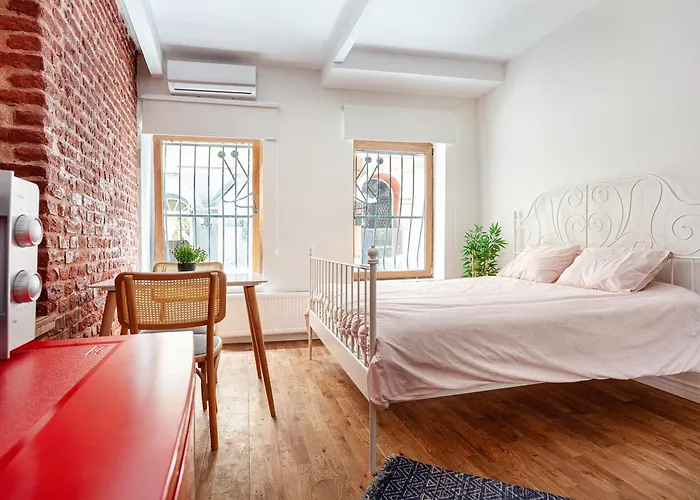 Armel Homes Taksim 4*