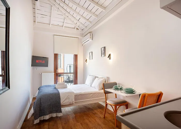 Armel Homes Taksim 4*