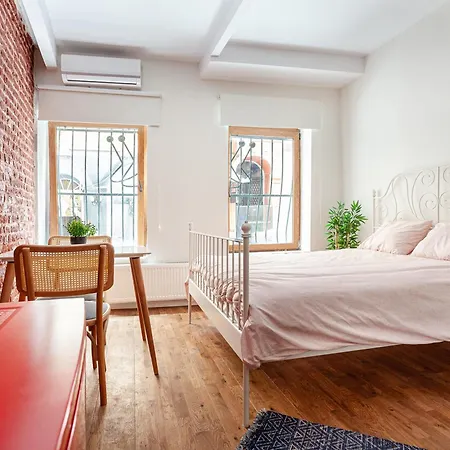 Armel Homes Taksim 4*
