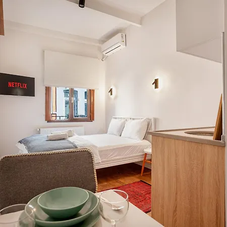 Armel Homes Taksim 4*